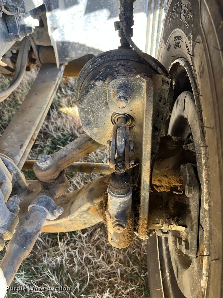 image for item DR7359 2014 Volvo VNL  semi truck