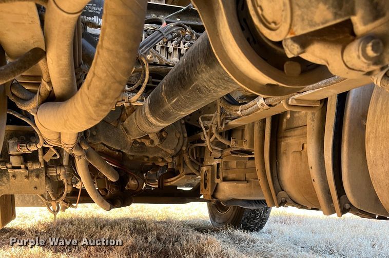 image for item DR7359 2014 Volvo VNL  semi truck