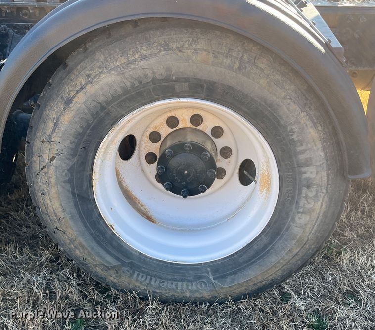 image for item DR7359 2014 Volvo VNL  semi truck