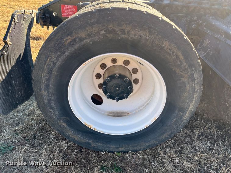 image for item DR7359 2014 Volvo VNL  semi truck