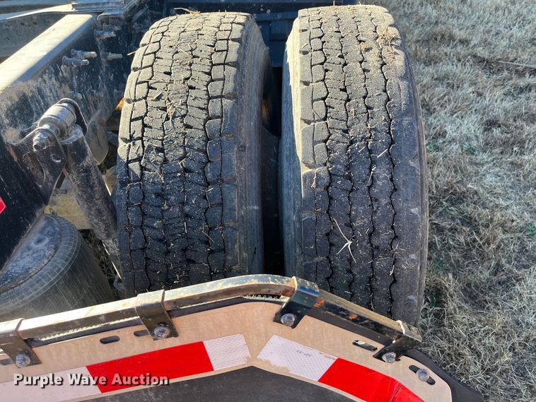 image for item DR7359 2014 Volvo VNL  semi truck