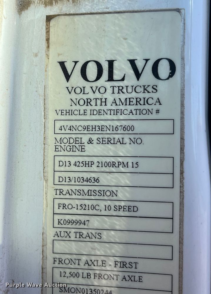image for item DR7359 2014 Volvo VNL  semi truck