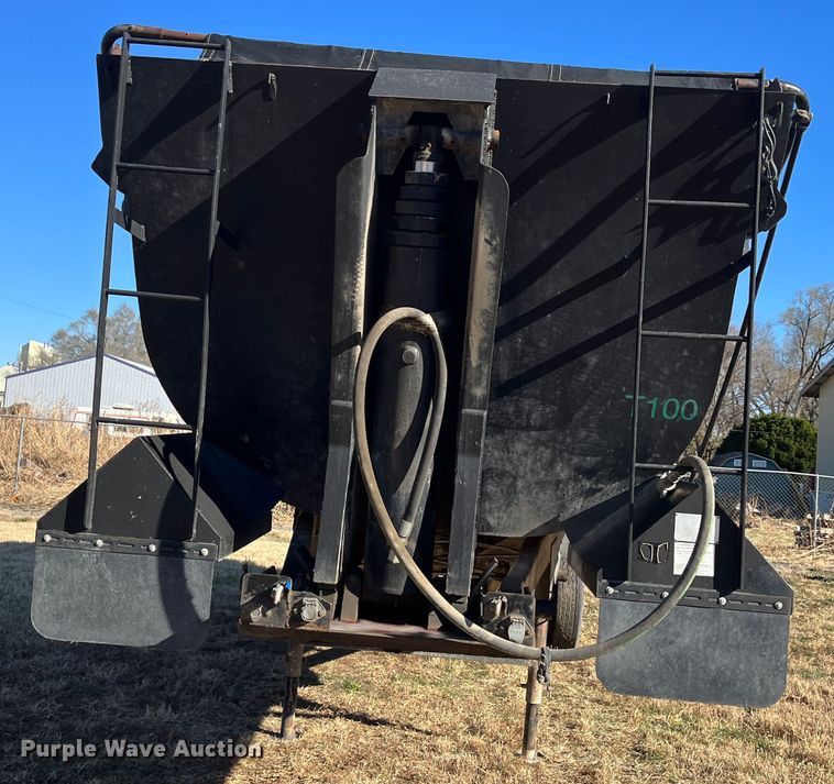 image for item DR7360 1996 Western  end dump trailer