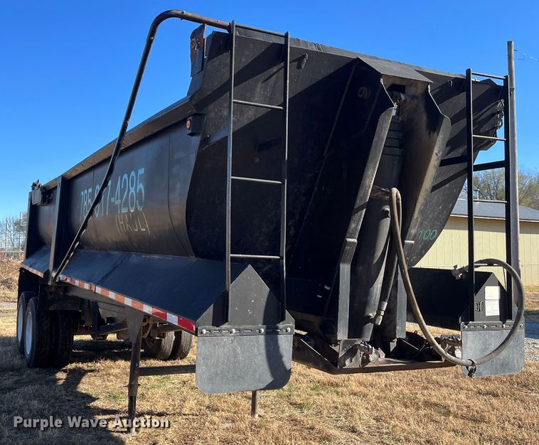 image for item DR7360 1996 Western  end dump trailer