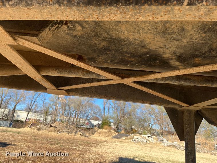 image for item DR7360 1996 Western  end dump trailer