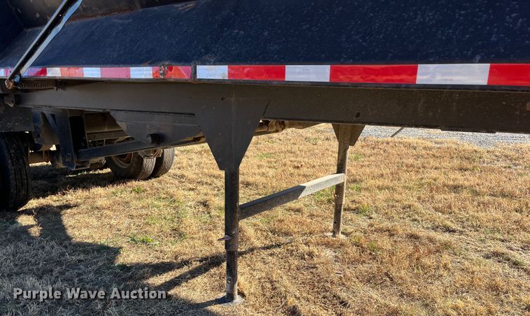 image for item DR7360 1996 Western  end dump trailer