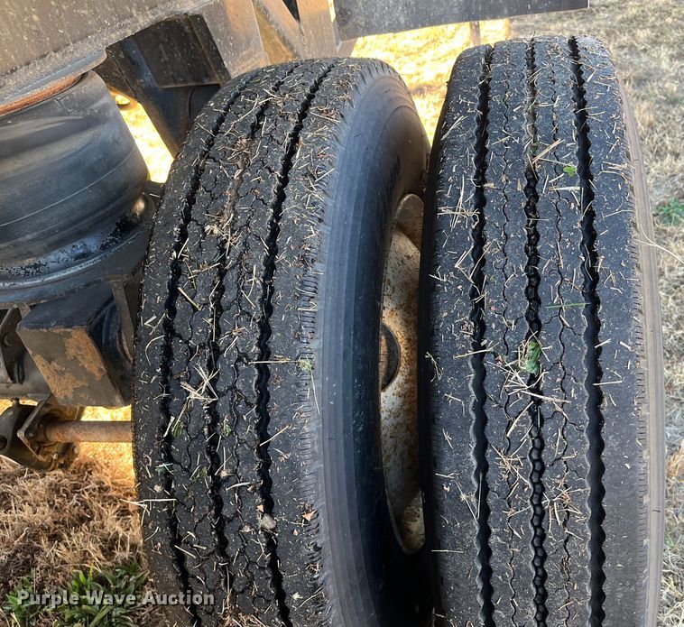 image for item DR7360 1996 Western  end dump trailer