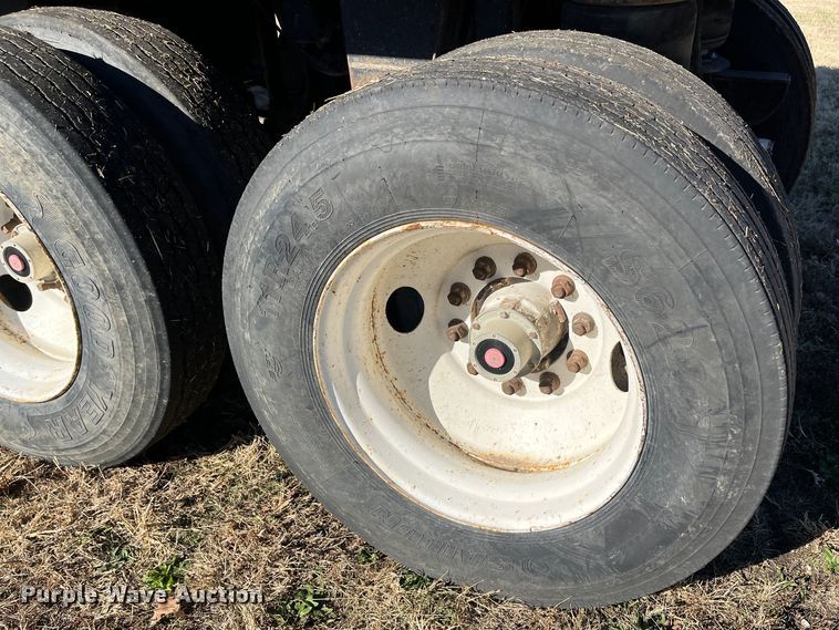 image for item DR7360 1996 Western  end dump trailer