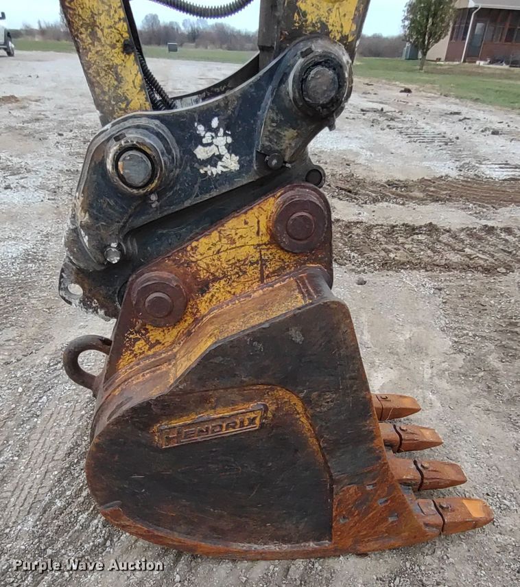 image for item DR8035 1995 Kobelco SK120LC  excavator