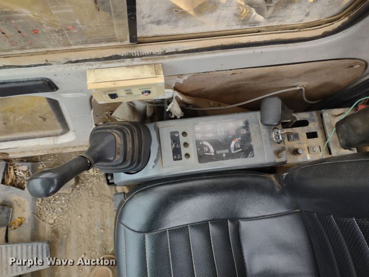 image for item DR8035 1995 Kobelco SK120LC  excavator