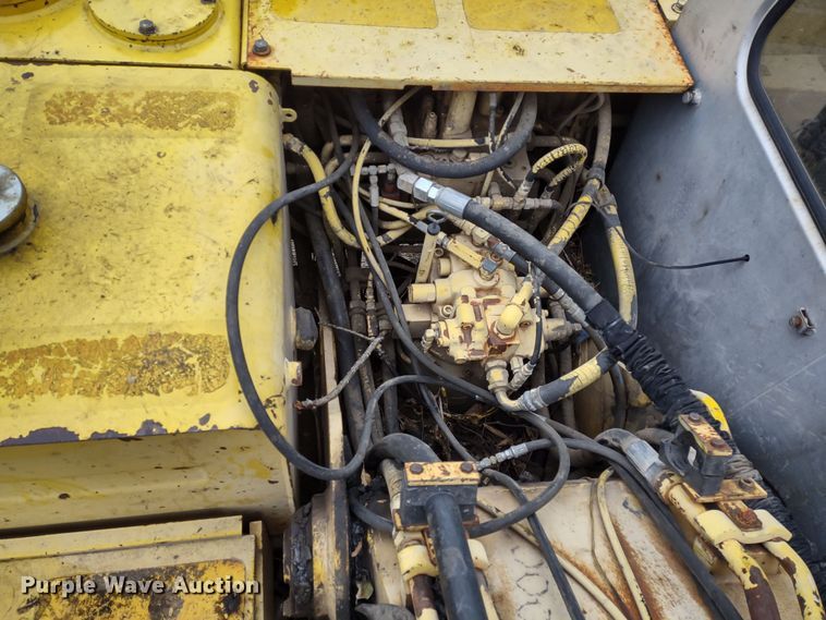 image for item DR8035 1995 Kobelco SK120LC  excavator