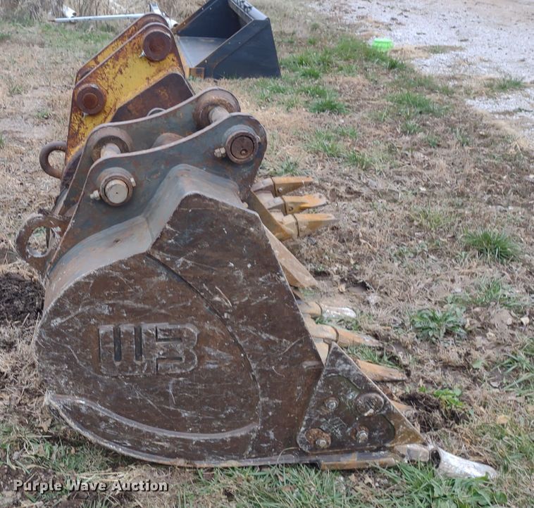 image for item DR8036 (2) excavator buckets