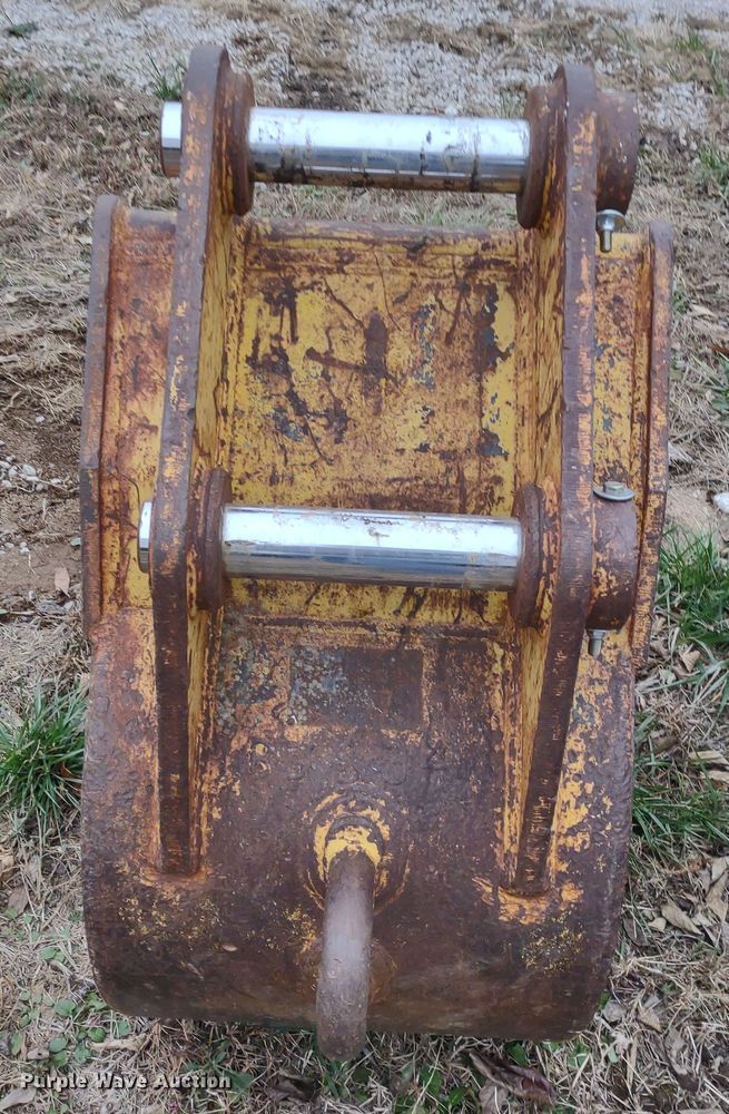 image for item DR8036 (2) excavator buckets