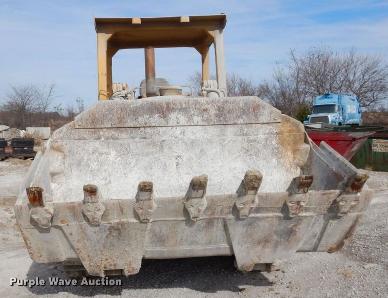 image for item DS1378 1974 Caterpillar 977L  track loader