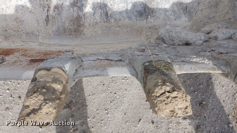 image for item DS1378 1974 Caterpillar 977L  track loader