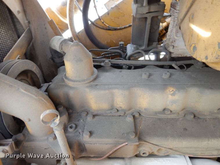 image for item DS1378 1974 Caterpillar 977L  track loader