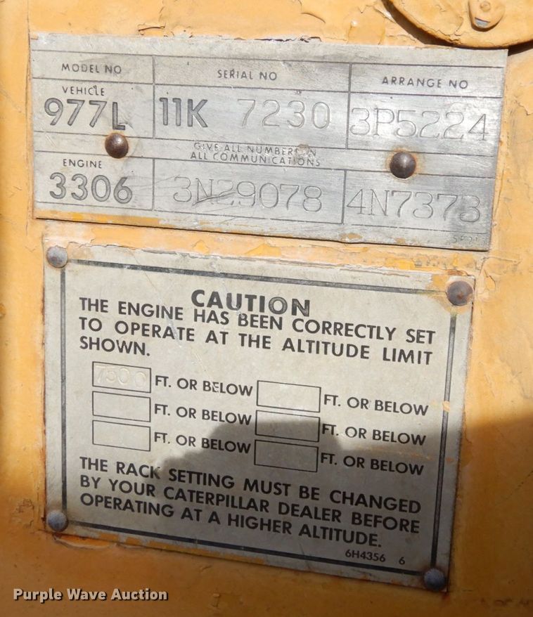 image for item DS1378 1974 Caterpillar 977L  track loader