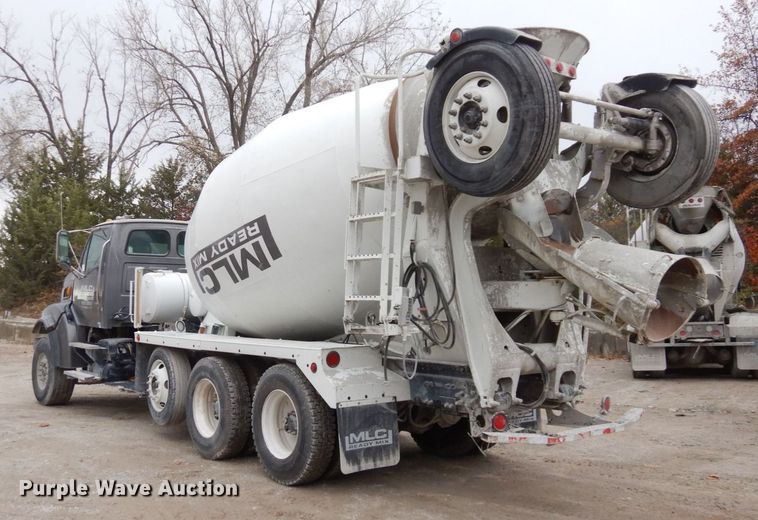 image for item DS1492 2006 Sterling L9500  ready mix truck