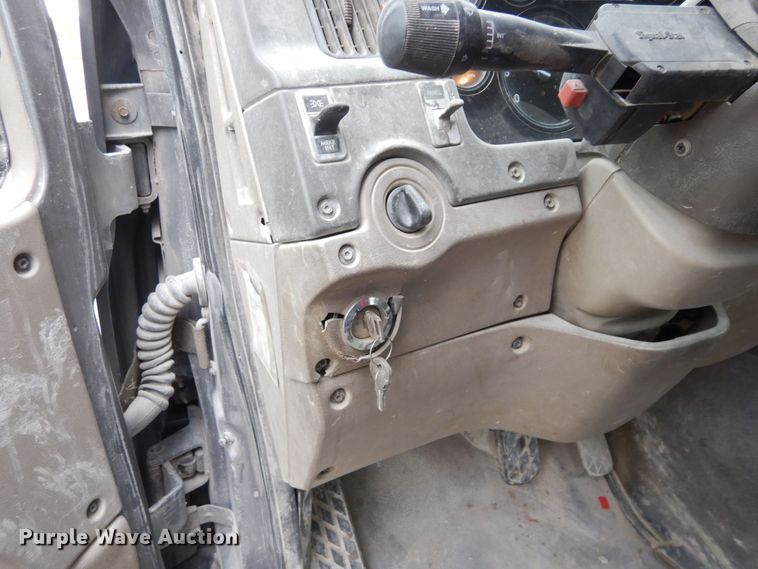 image for item DS1492 2006 Sterling L9500  ready mix truck