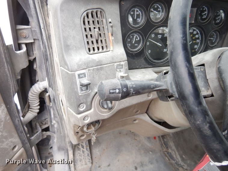 image for item DS1492 2006 Sterling L9500  ready mix truck