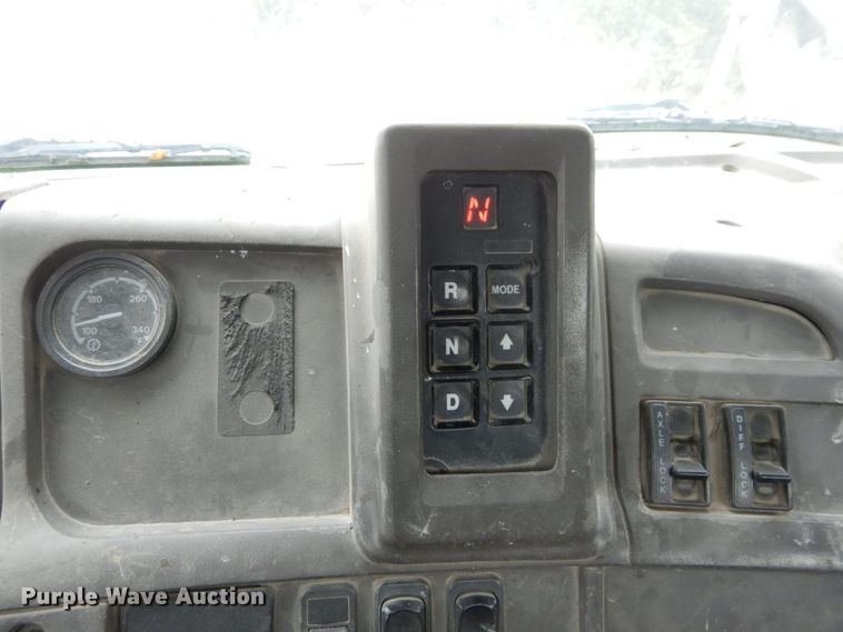 image for item DS1492 2006 Sterling L9500  ready mix truck