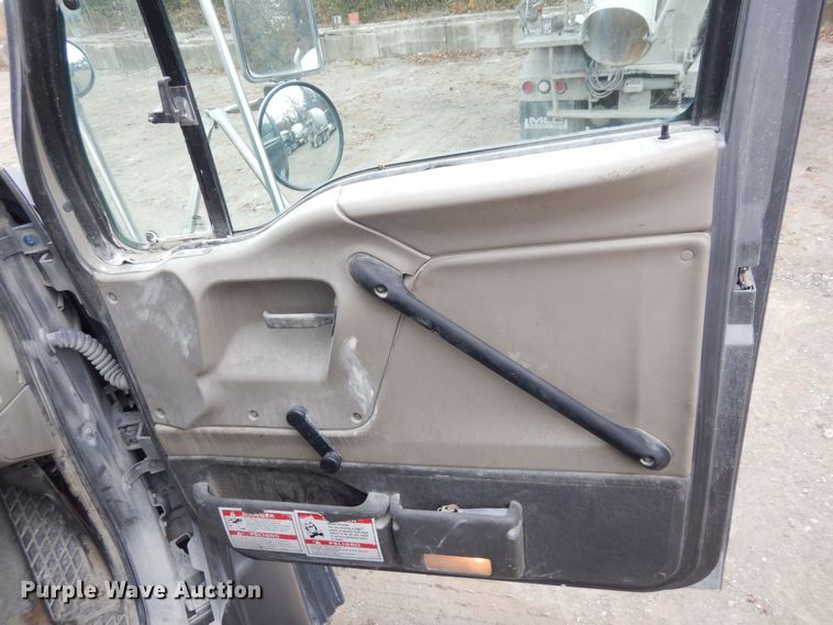 image for item DS1492 2006 Sterling L9500  ready mix truck