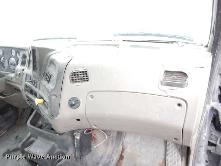 image for item DS1492 2006 Sterling L9500  ready mix truck