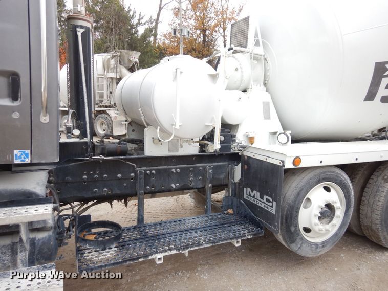 image for item DS1492 2006 Sterling L9500  ready mix truck