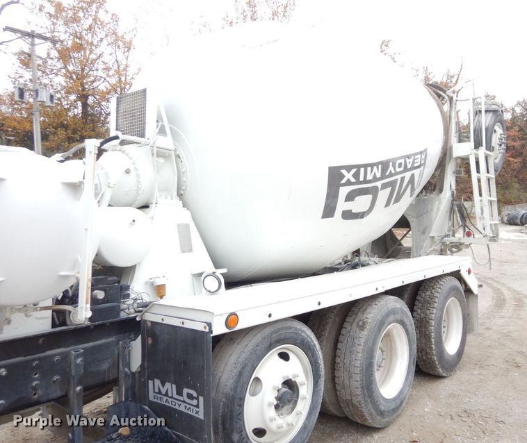 image for item DS1492 2006 Sterling L9500  ready mix truck