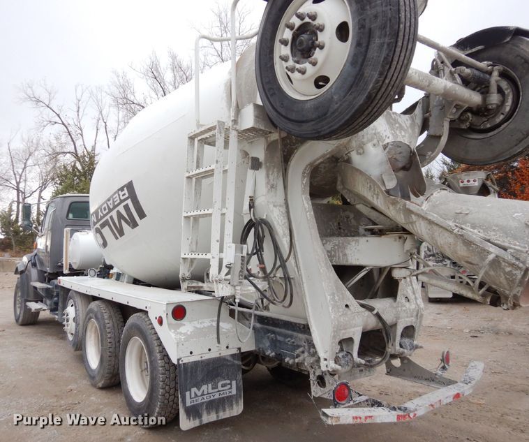 image for item DS1492 2006 Sterling L9500  ready mix truck