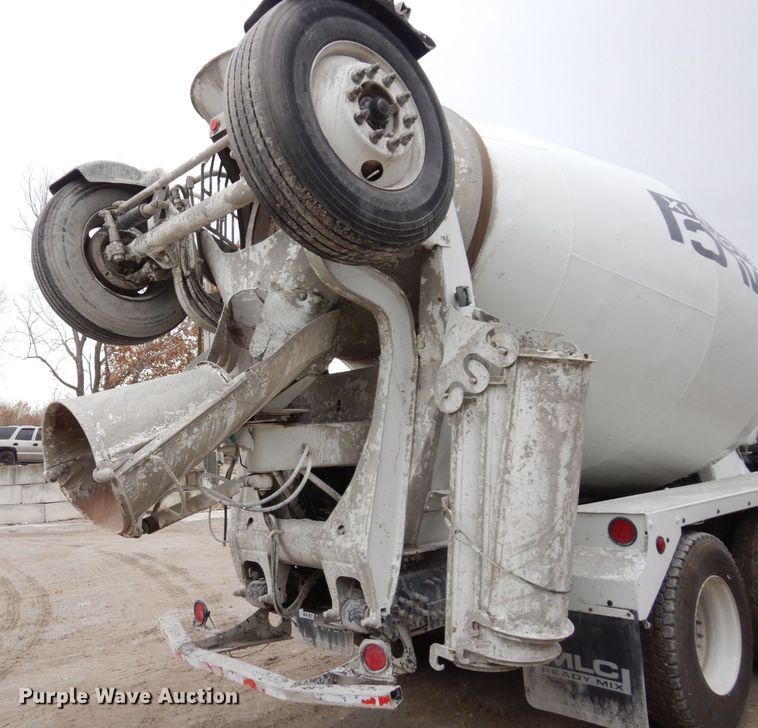 image for item DS1492 2006 Sterling L9500  ready mix truck