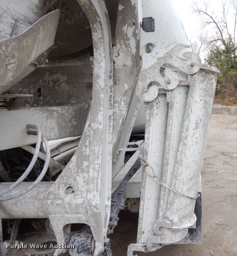 image for item DS1492 2006 Sterling L9500  ready mix truck