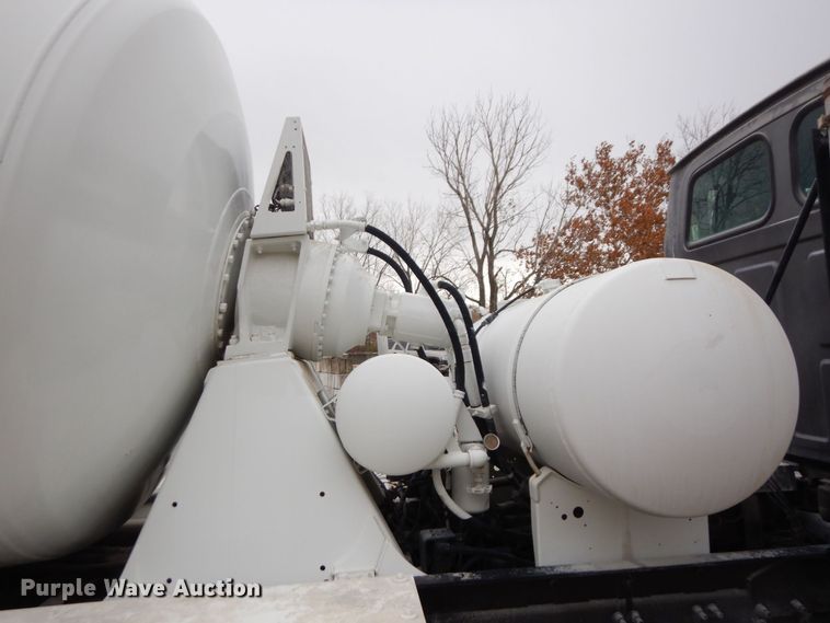 image for item DS1492 2006 Sterling L9500  ready mix truck