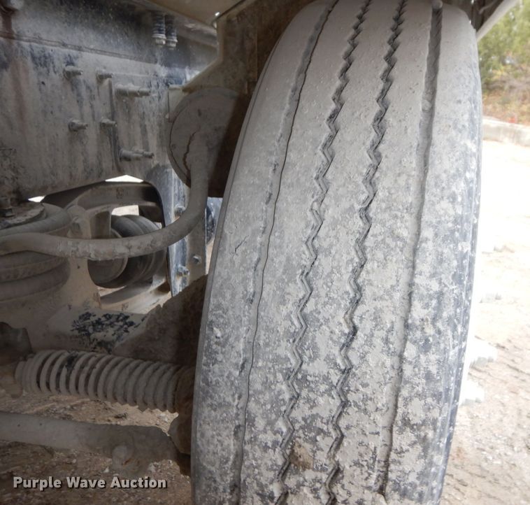 image for item DS1492 2006 Sterling L9500  ready mix truck