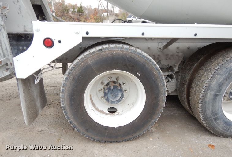 image for item DS1492 2006 Sterling L9500  ready mix truck