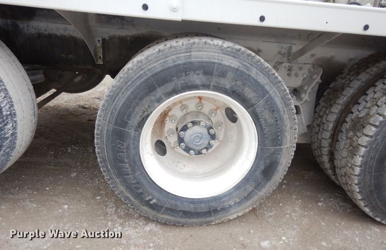 image for item DS1492 2006 Sterling L9500  ready mix truck