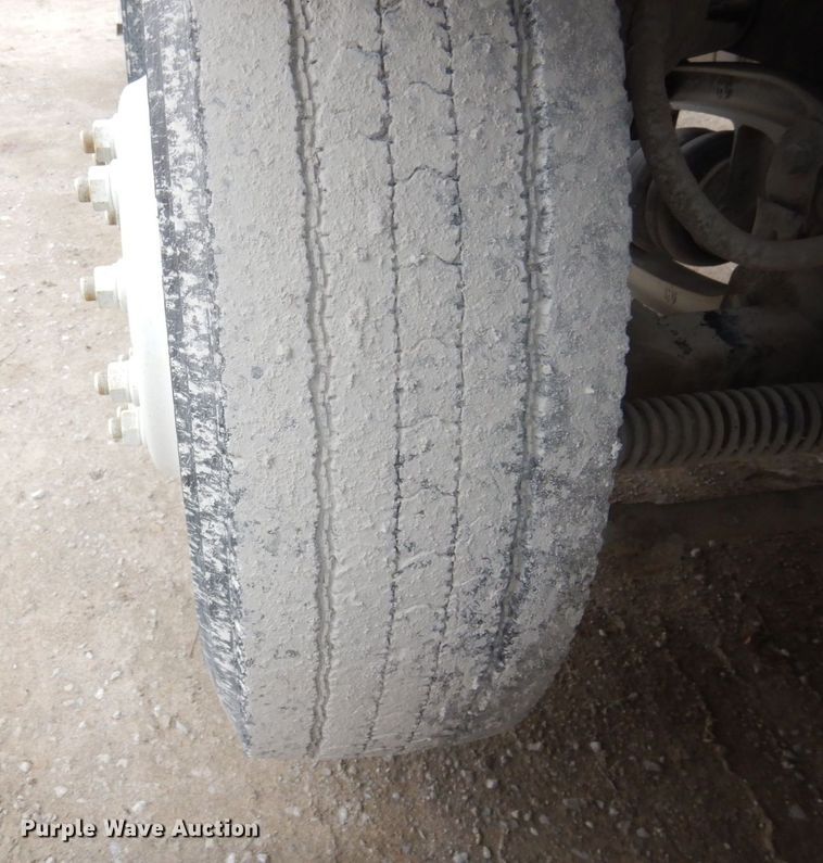 image for item DS1492 2006 Sterling L9500  ready mix truck