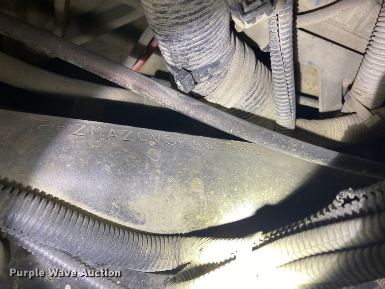 image for item DS1492 2006 Sterling L9500  ready mix truck