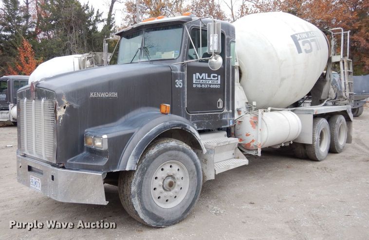 image for item DS1493 2003 Kenworth T800  ready mix truck