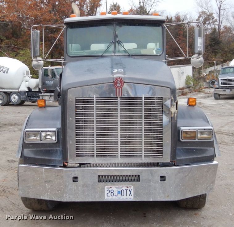 image for item DS1493 2003 Kenworth T800  ready mix truck