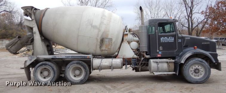 image for item DS1493 2003 Kenworth T800  ready mix truck