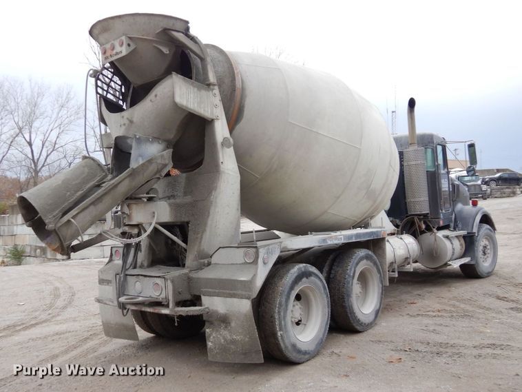 image for item DS1493 2003 Kenworth T800  ready mix truck