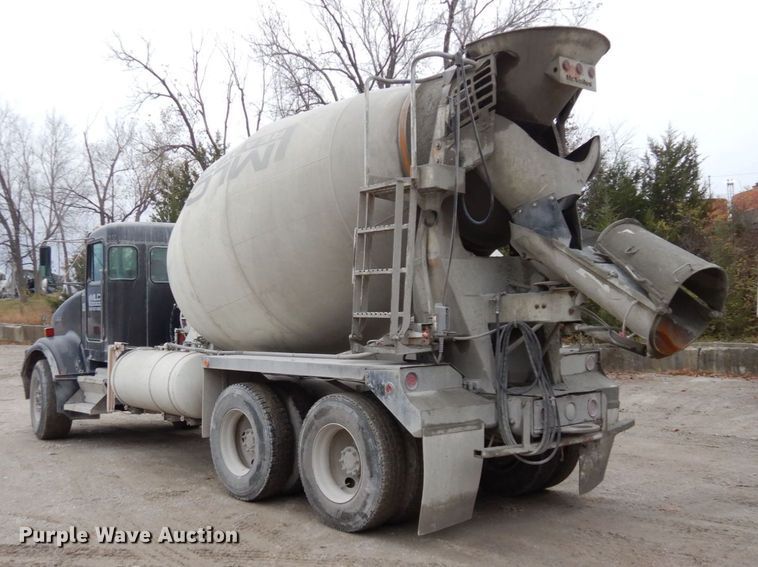 image for item DS1493 2003 Kenworth T800  ready mix truck