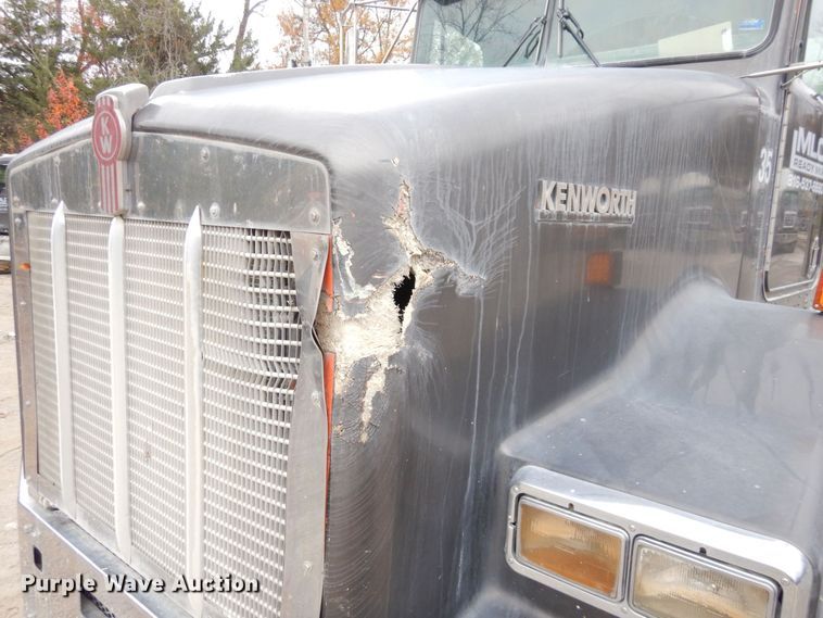 image for item DS1493 2003 Kenworth T800  ready mix truck