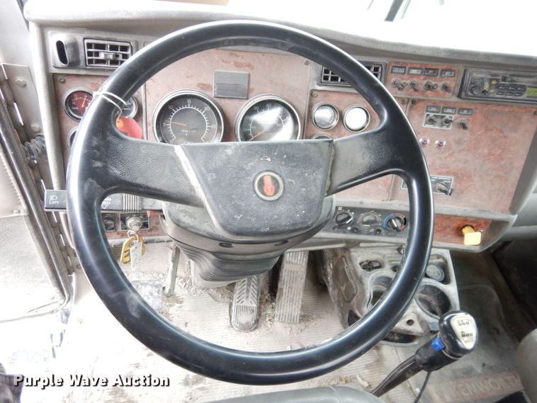 image for item DS1493 2003 Kenworth T800  ready mix truck