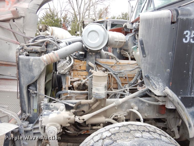 image for item DS1493 2003 Kenworth T800  ready mix truck