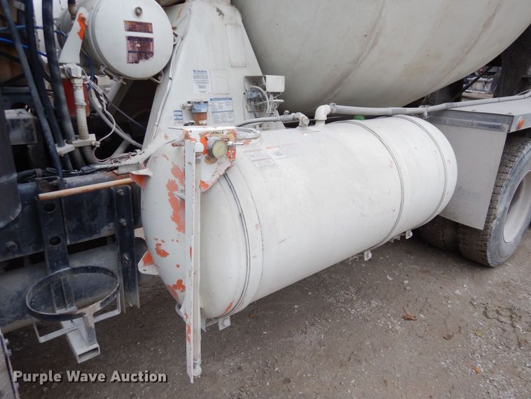 image for item DS1493 2003 Kenworth T800  ready mix truck