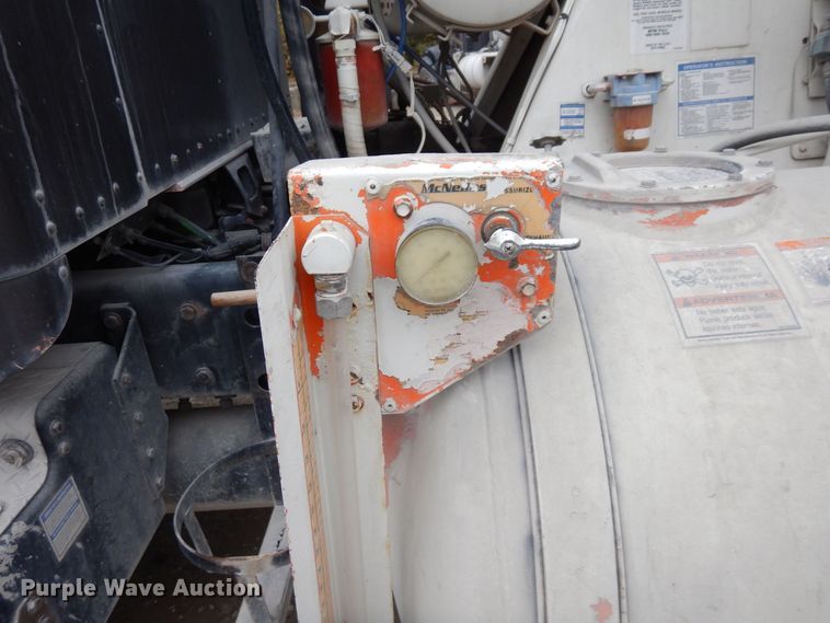 image for item DS1493 2003 Kenworth T800  ready mix truck