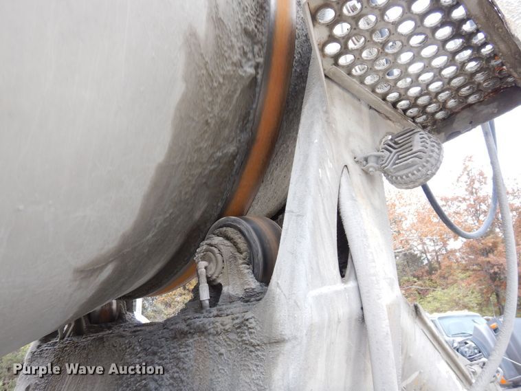 image for item DS1493 2003 Kenworth T800  ready mix truck