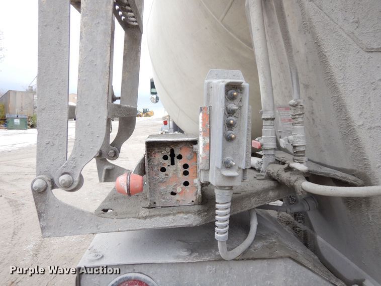 image for item DS1493 2003 Kenworth T800  ready mix truck